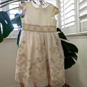 👗Girls lace formal white cream wedding flower girl dress size 8. Like new! 👗